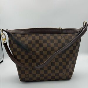 Vintage Louis Vuitton Damier Illovo
MM Shoulder Bag